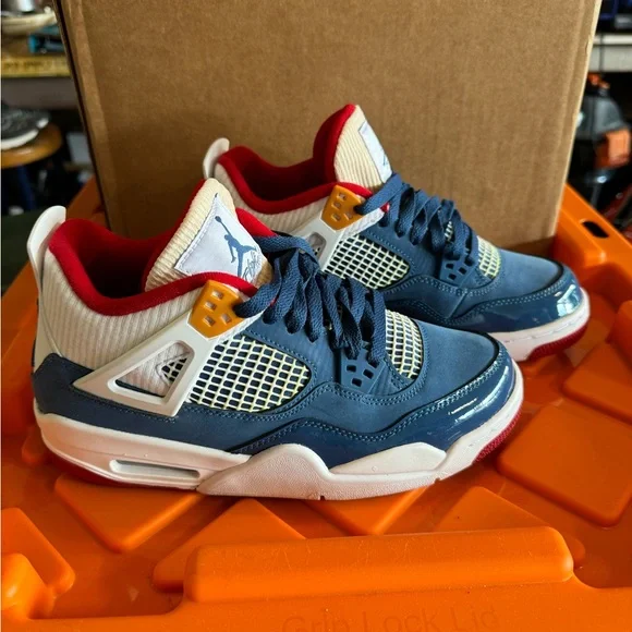 Jordan 4 Retro GS - Picture 2 of 8